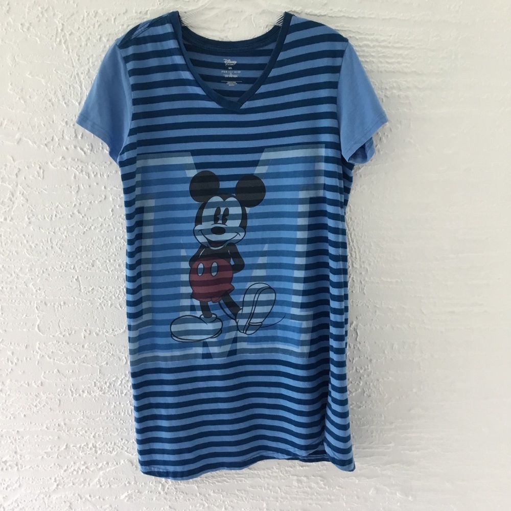 Disney store night shirt